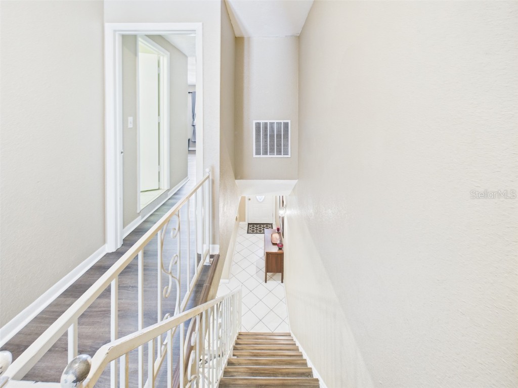 1718 Azalea Court #B Oldsmar FL 34677 P4935316 image20