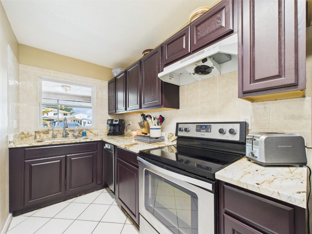 1718 Azalea Court #B Oldsmar FL 34677 P4935316 image5