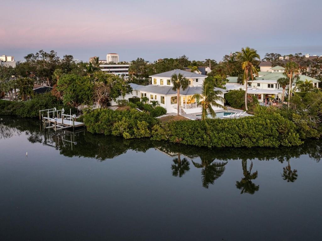 1718 Bay Street Sarasota FL 34236 - HUDSON BAYOU A4672653 image1