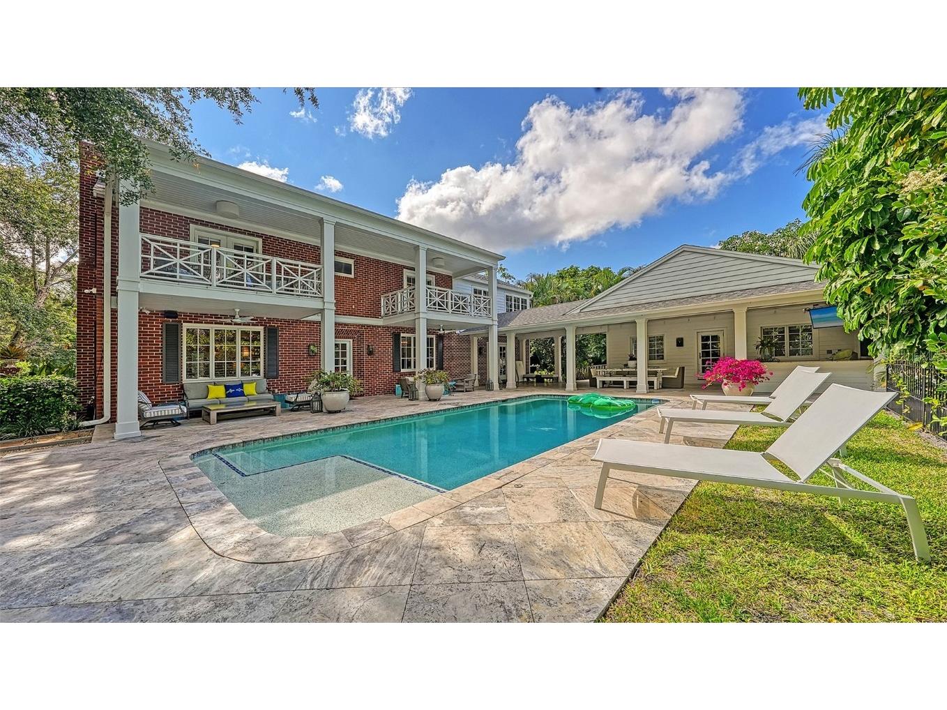 1718 Bay View Drive Sarasota FL 34239 A4584663 image1