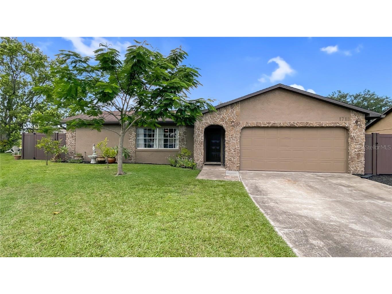 1718 Birch Circle Saint Cloud FL 34769 - LAKE TRUDY S5087968 image1