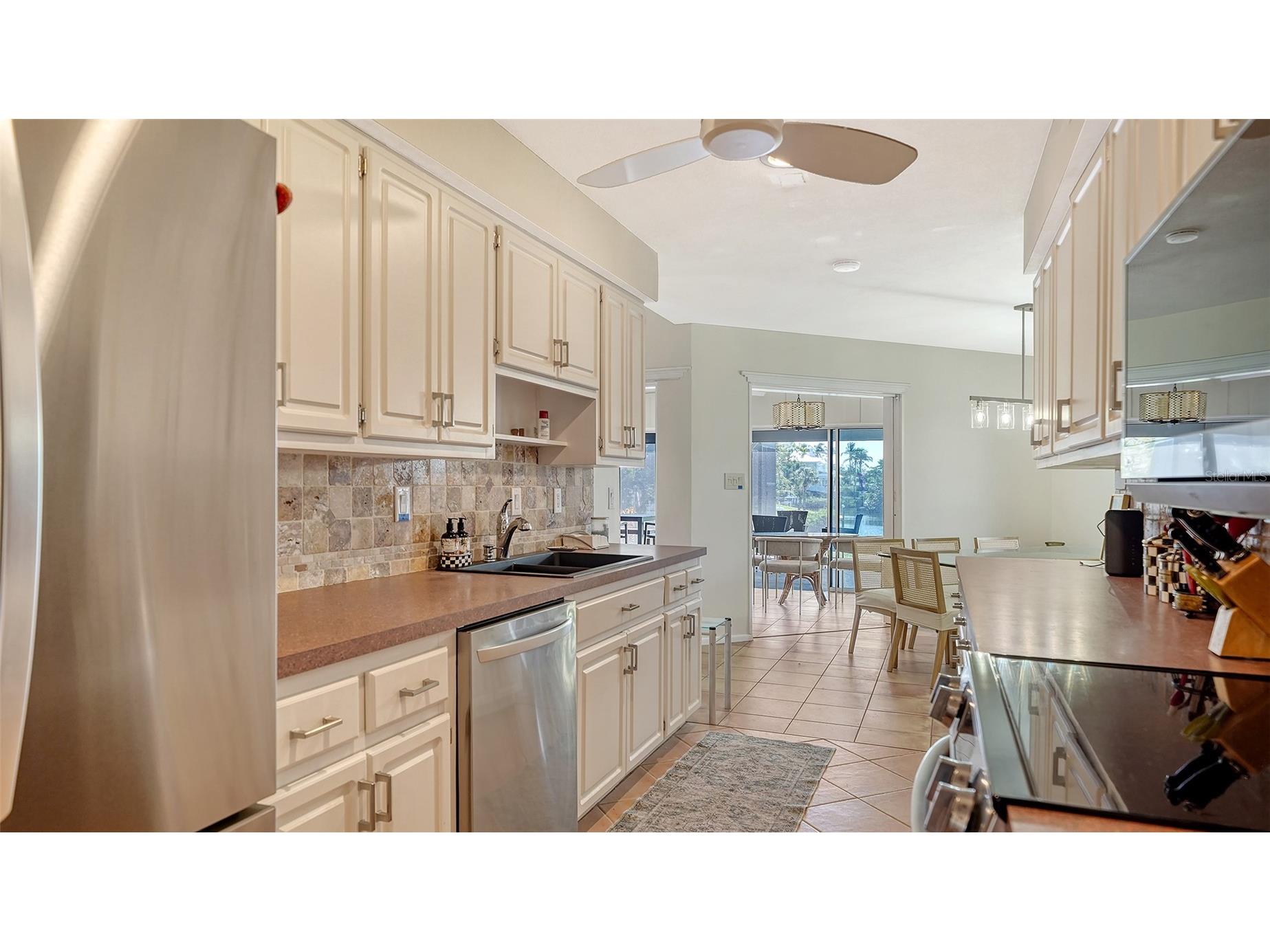 1718 Caribbean Drive Sarasota FL 34231 A4643493 image17