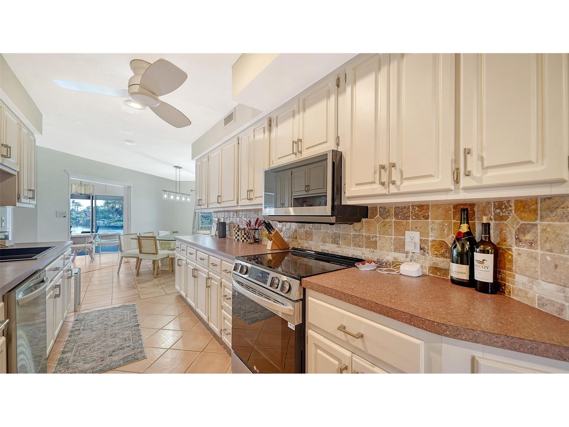 1718 Caribbean Drive Sarasota FL 34231 A4643493 image18