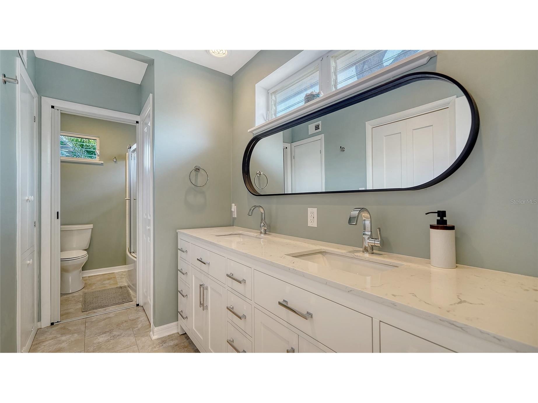 1718 Caribbean Drive Sarasota FL 34231 A4643493 image23