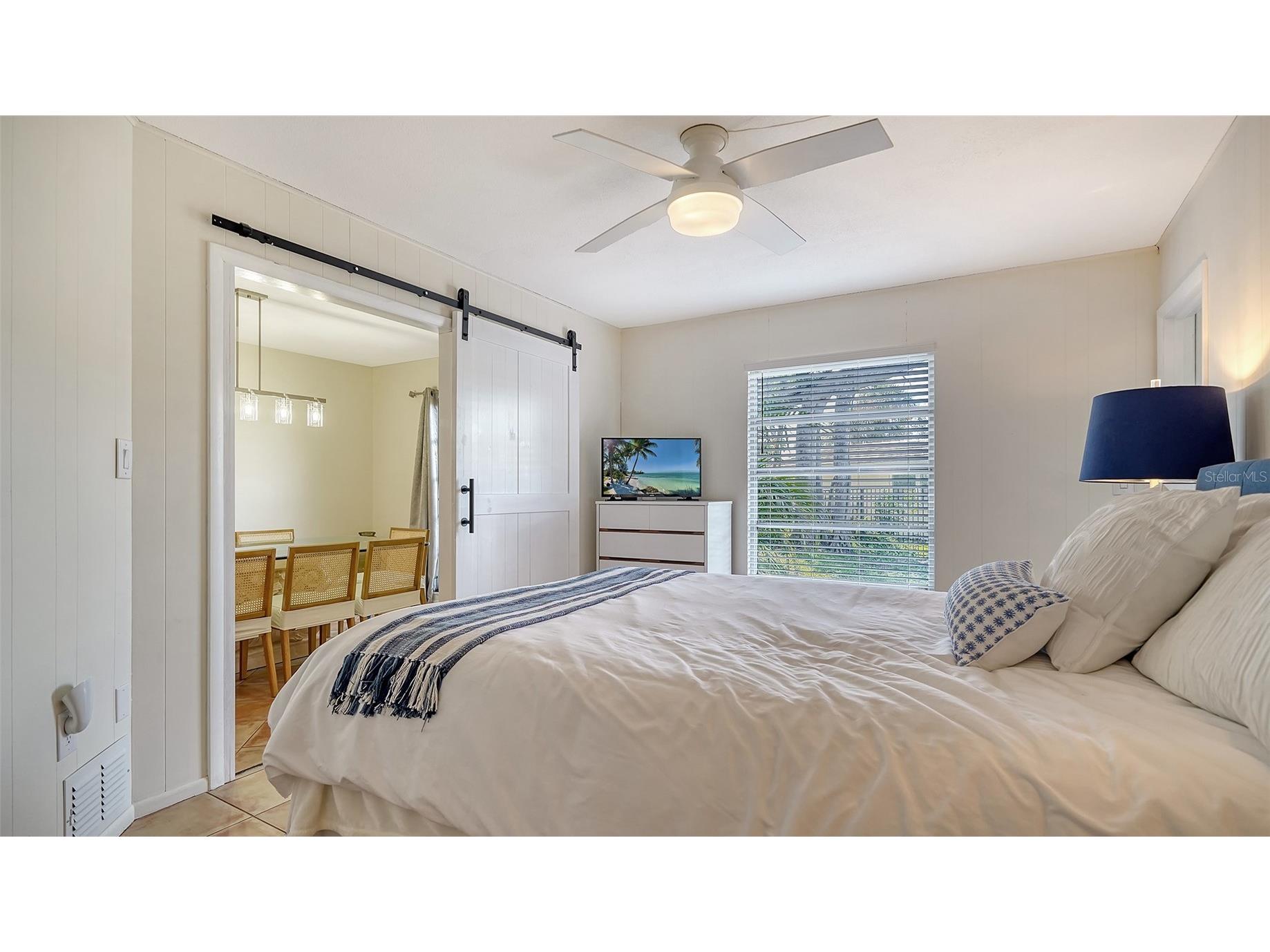 1718 Caribbean Drive Sarasota FL 34231 A4643493 image26
