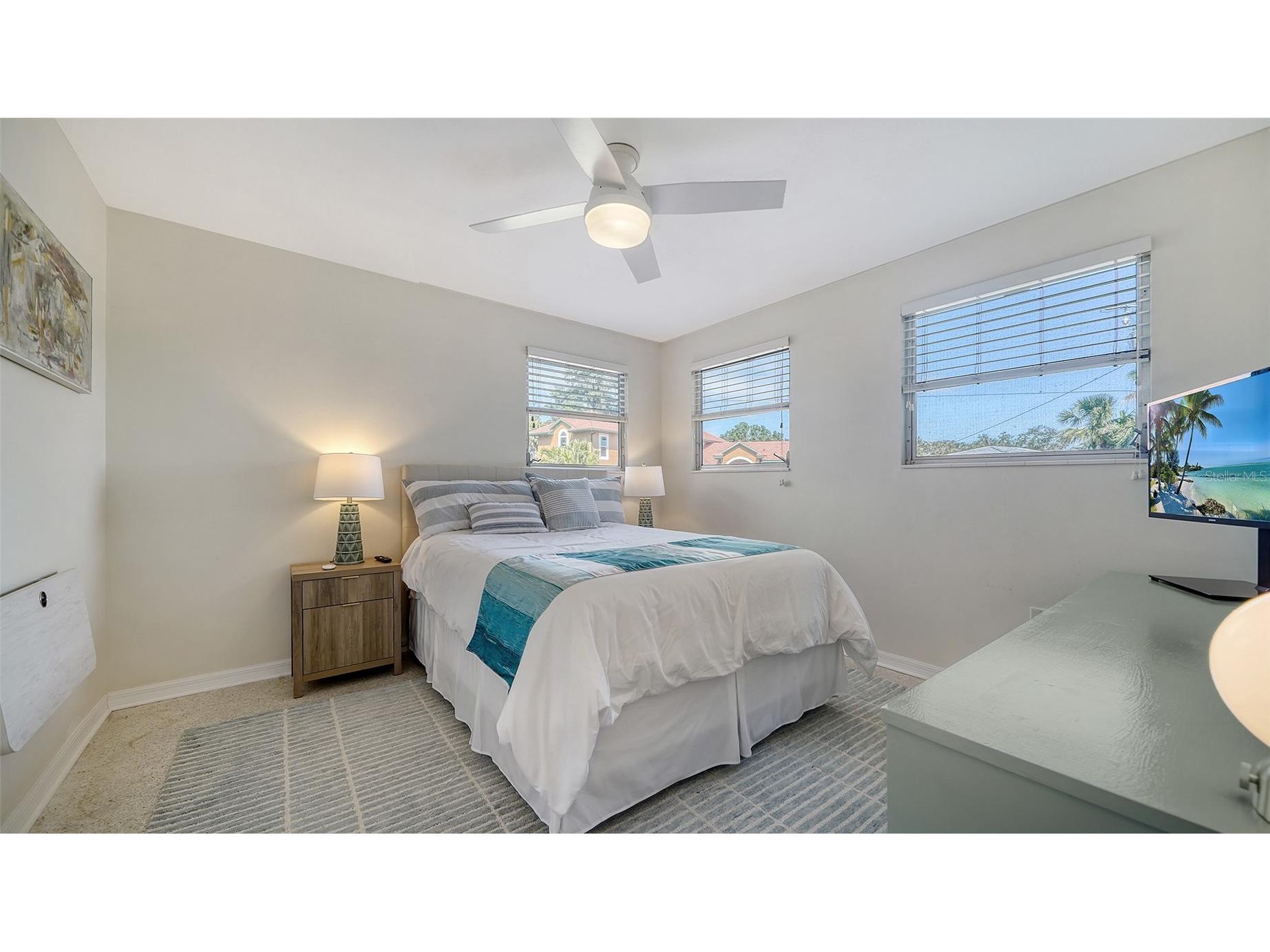 1718 Caribbean Drive Sarasota FL 34231 A4643493 image31
