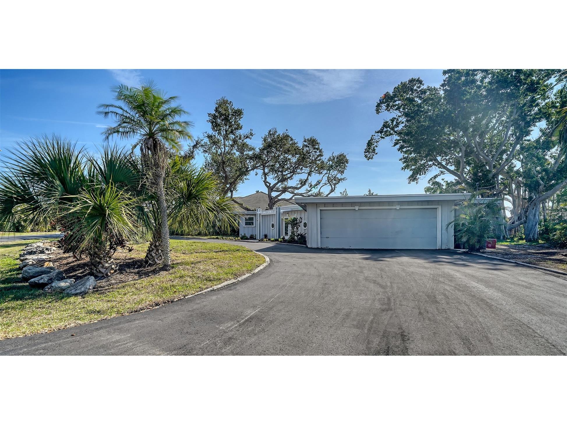 1718 Caribbean Drive Sarasota FL 34231 A4643493 image4