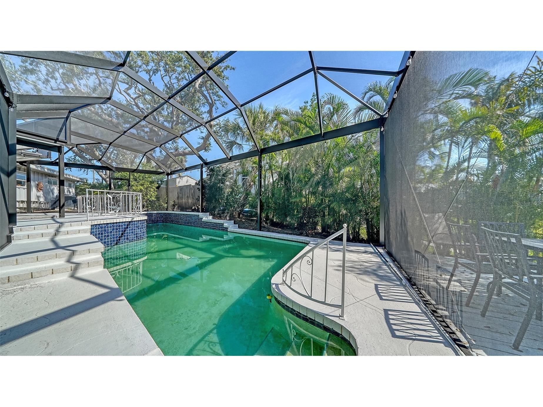 1718 Caribbean Drive Sarasota FL 34231 A4643493 image40