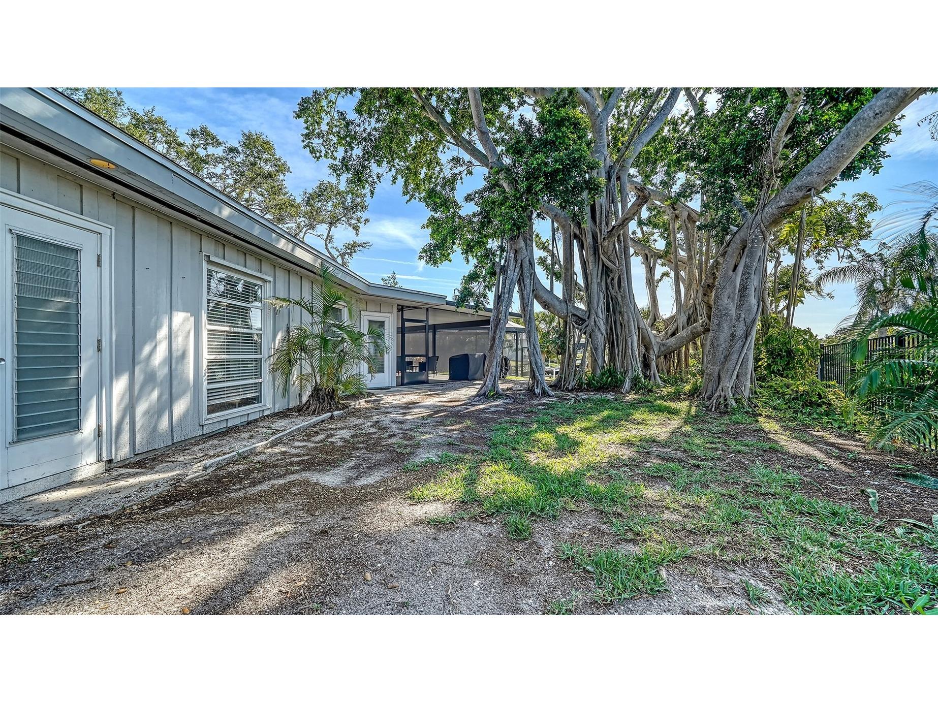 1718 Caribbean Drive Sarasota FL 34231 A4643493 image47