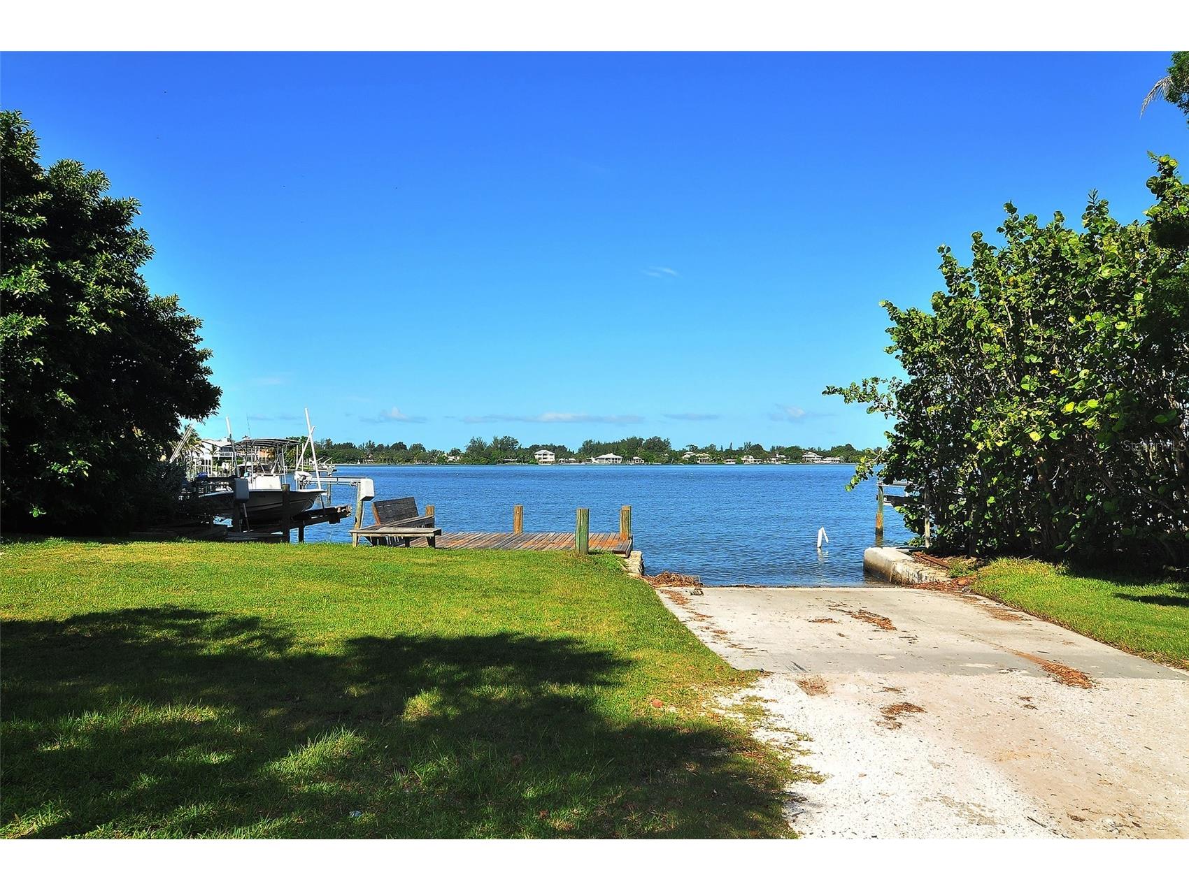 1718 Caribbean Drive Sarasota FL 34231 A4643493 image51
