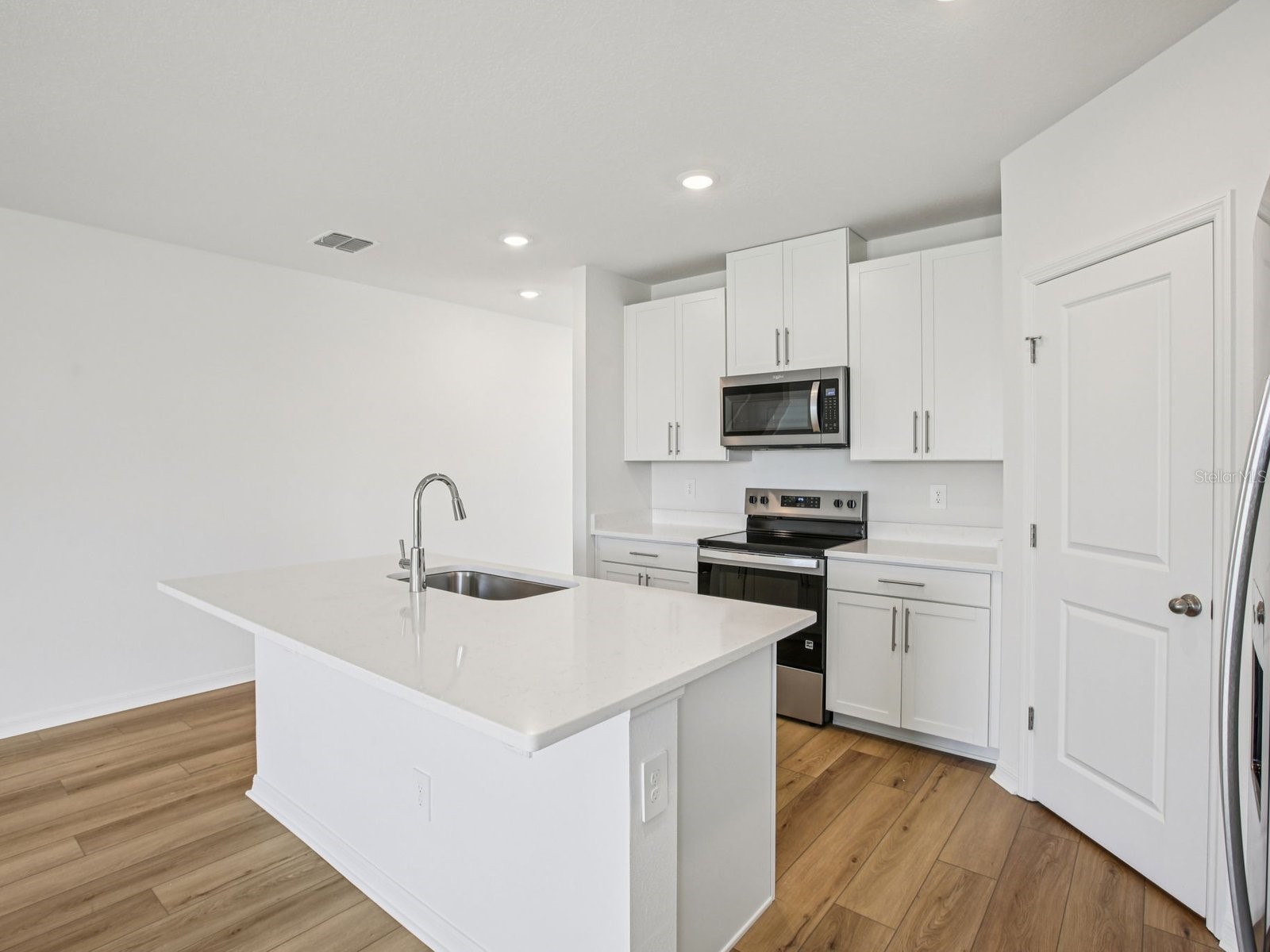 1718 Coolridge Place Zephyrhills FL 33541 O6370221 image10