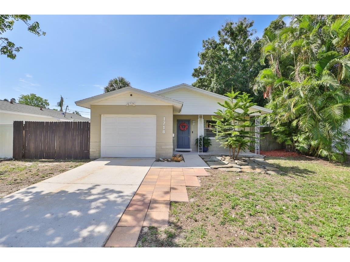 1718 Montana Avenue NE Saint Petersburg FL 33703 T3448096 image1