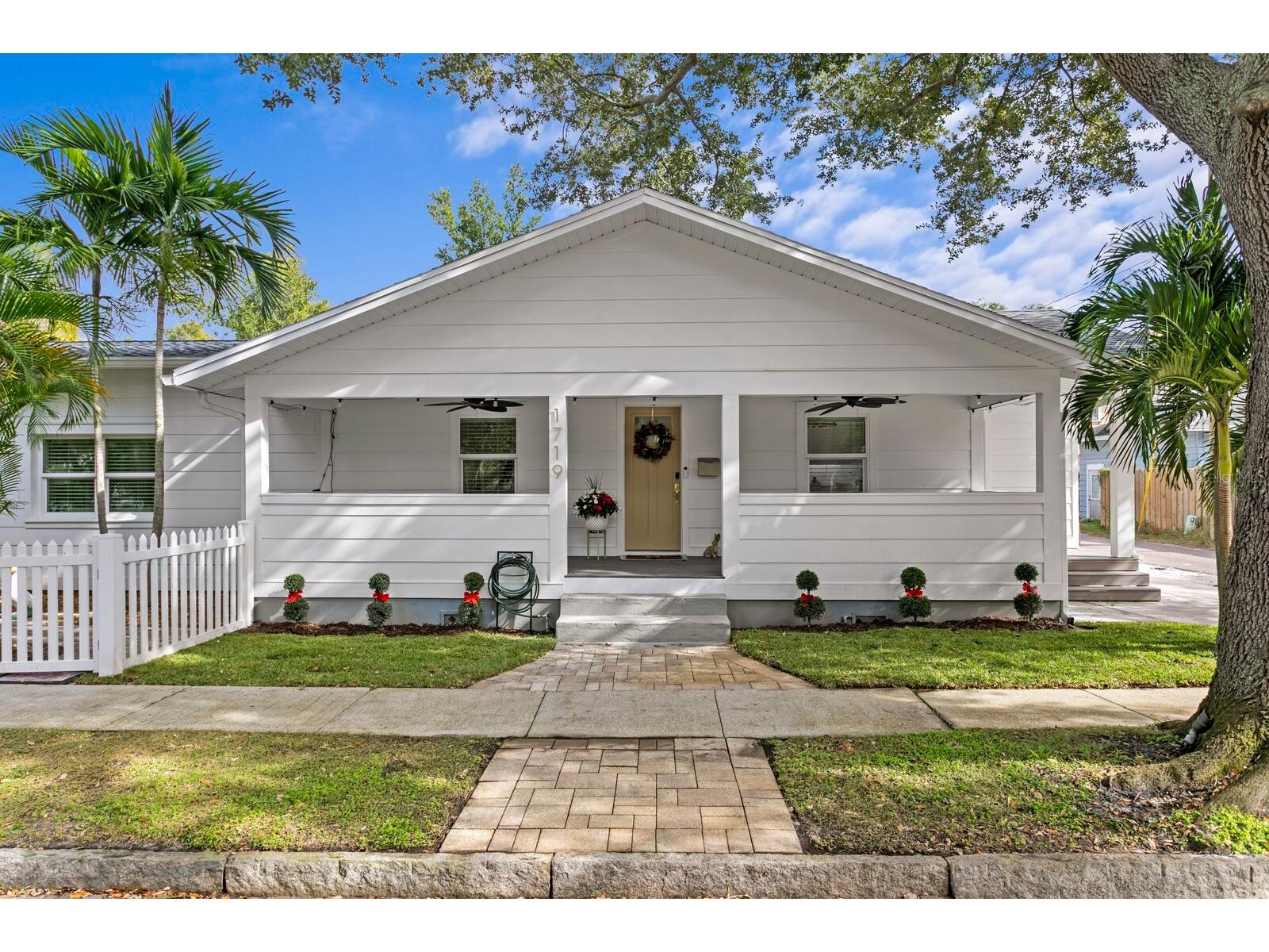 1719 11th Street N Saint Petersburg FL 33704 TB8457203 image1
