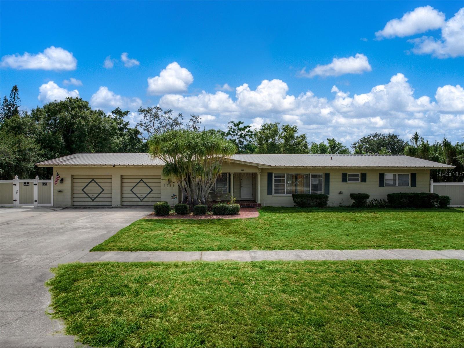 1719 Evangeline Avenue Sebring FL 33870 A4653866 image1