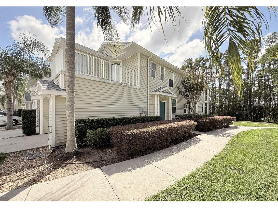 1719 Hammocks Avenue Lutz FL 33549 TB8438494 image2