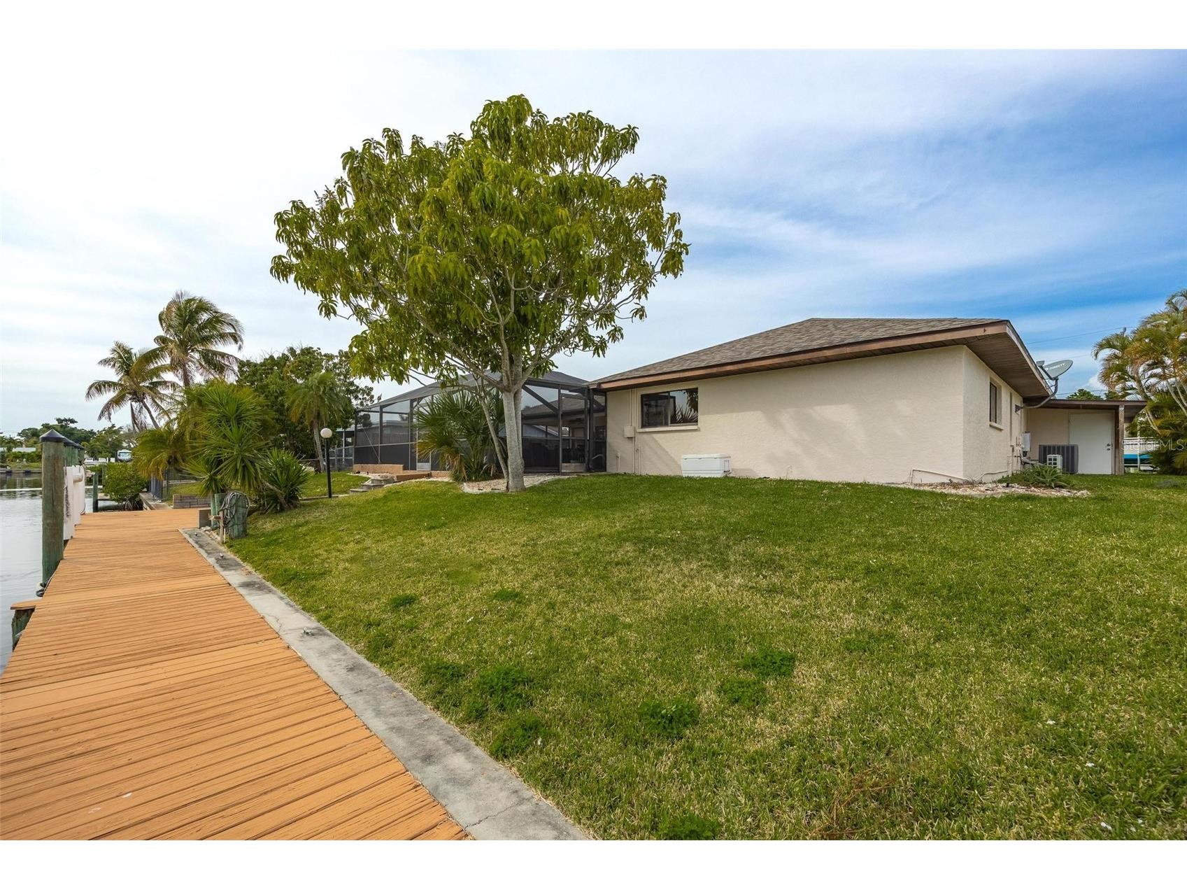 1719 W Bluewater Terrace North Fort Myers FL 33903 A4681243 image39