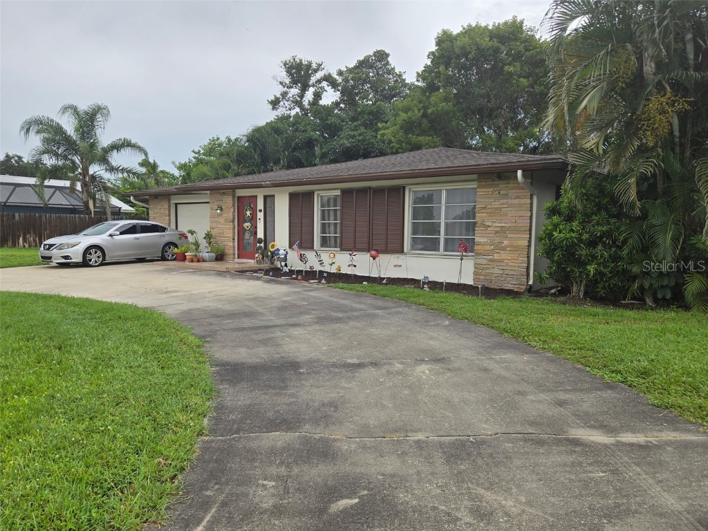 172 Coral Vine Drive Naples FL 34110 TB8416038 image1