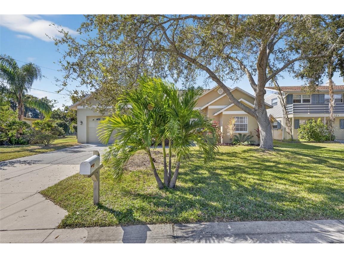 172 Lake Shore Drive W Palm Harbor FL 34684 TB8452362 image6
