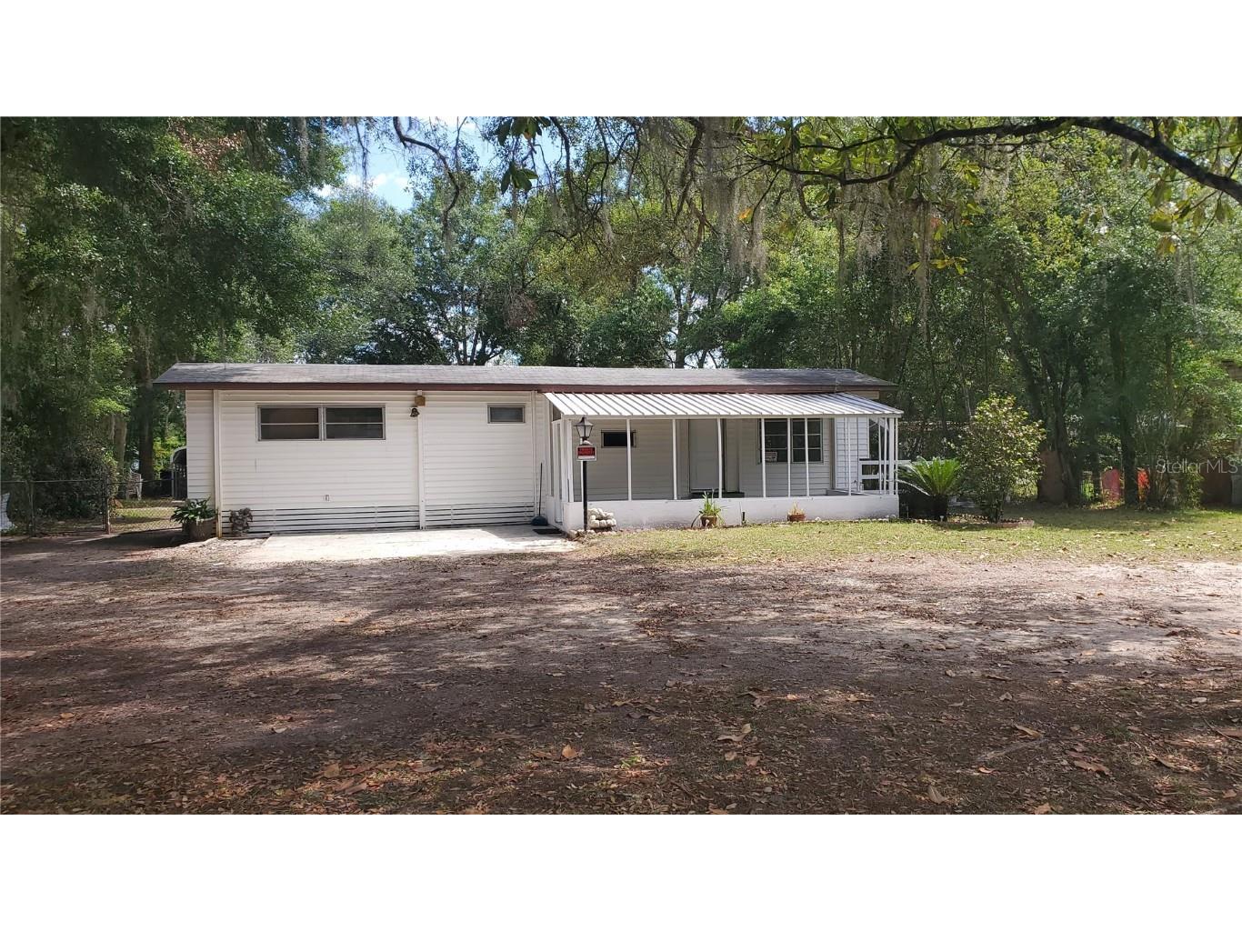 172 Robinhood Drive Deland FL 32724 V4929920 image1