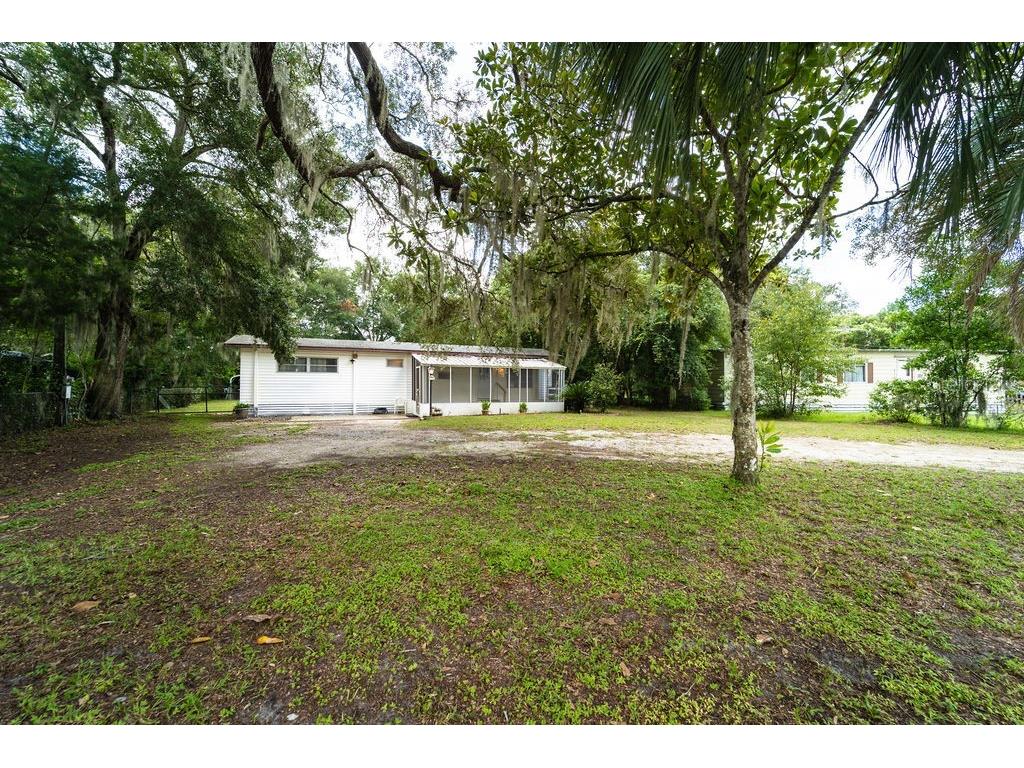 172 Robinhood Drive Deland FL 32724 V4944061 image1