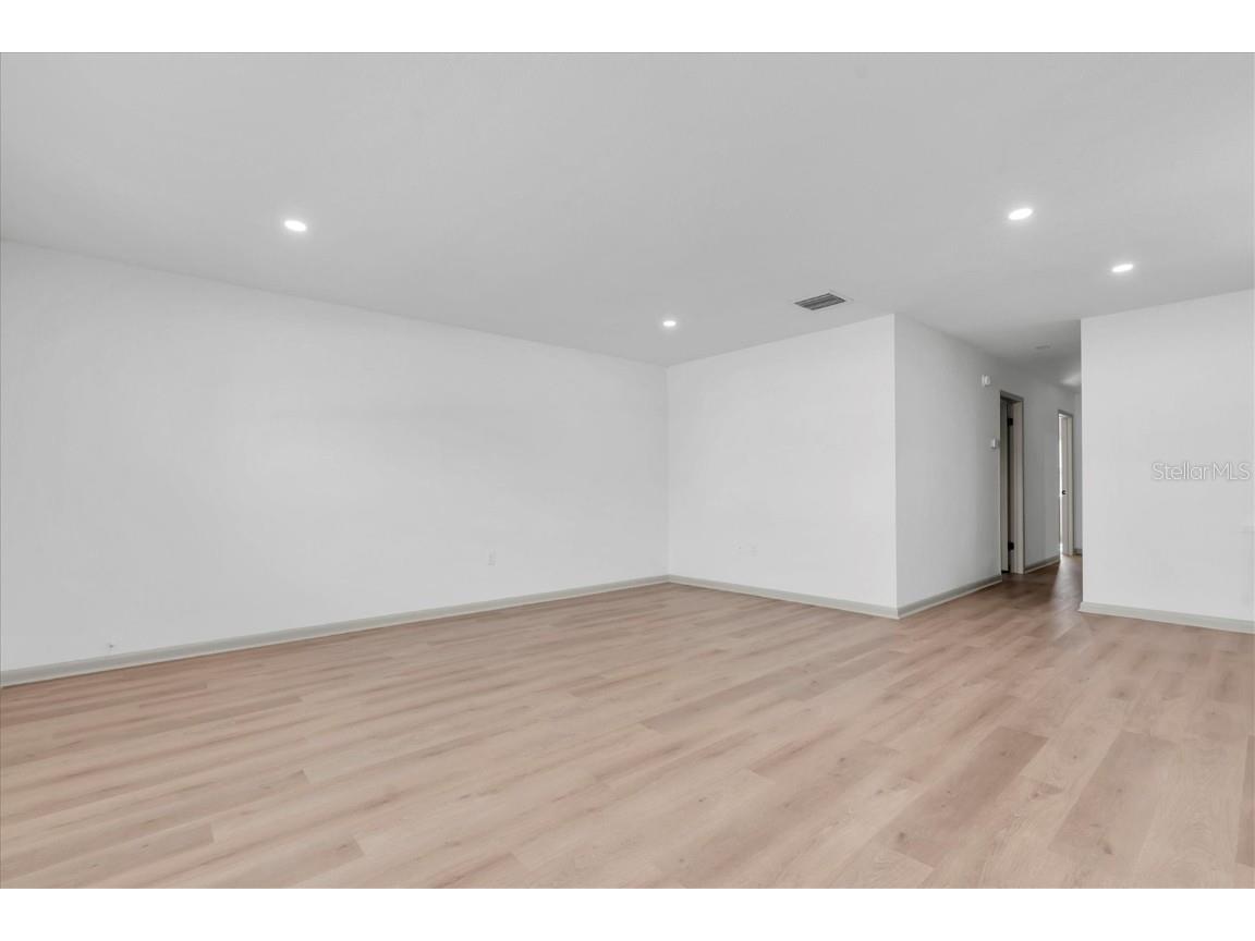 1720 34th Avenue N Saint Petersburg FL 33713 TB8453823 image8