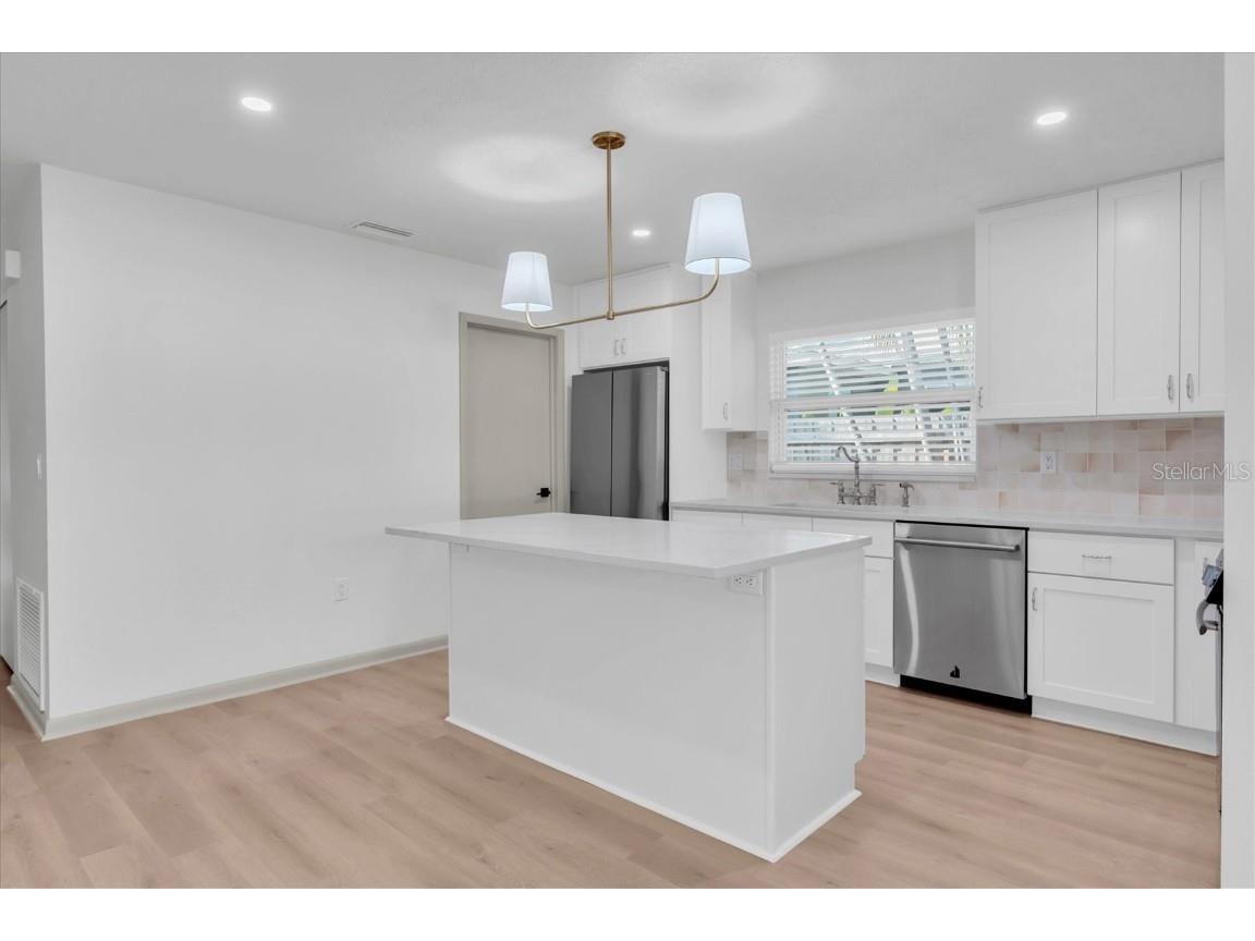 1720 34th Avenue N Saint Petersburg FL 33713 TB8453823 image9