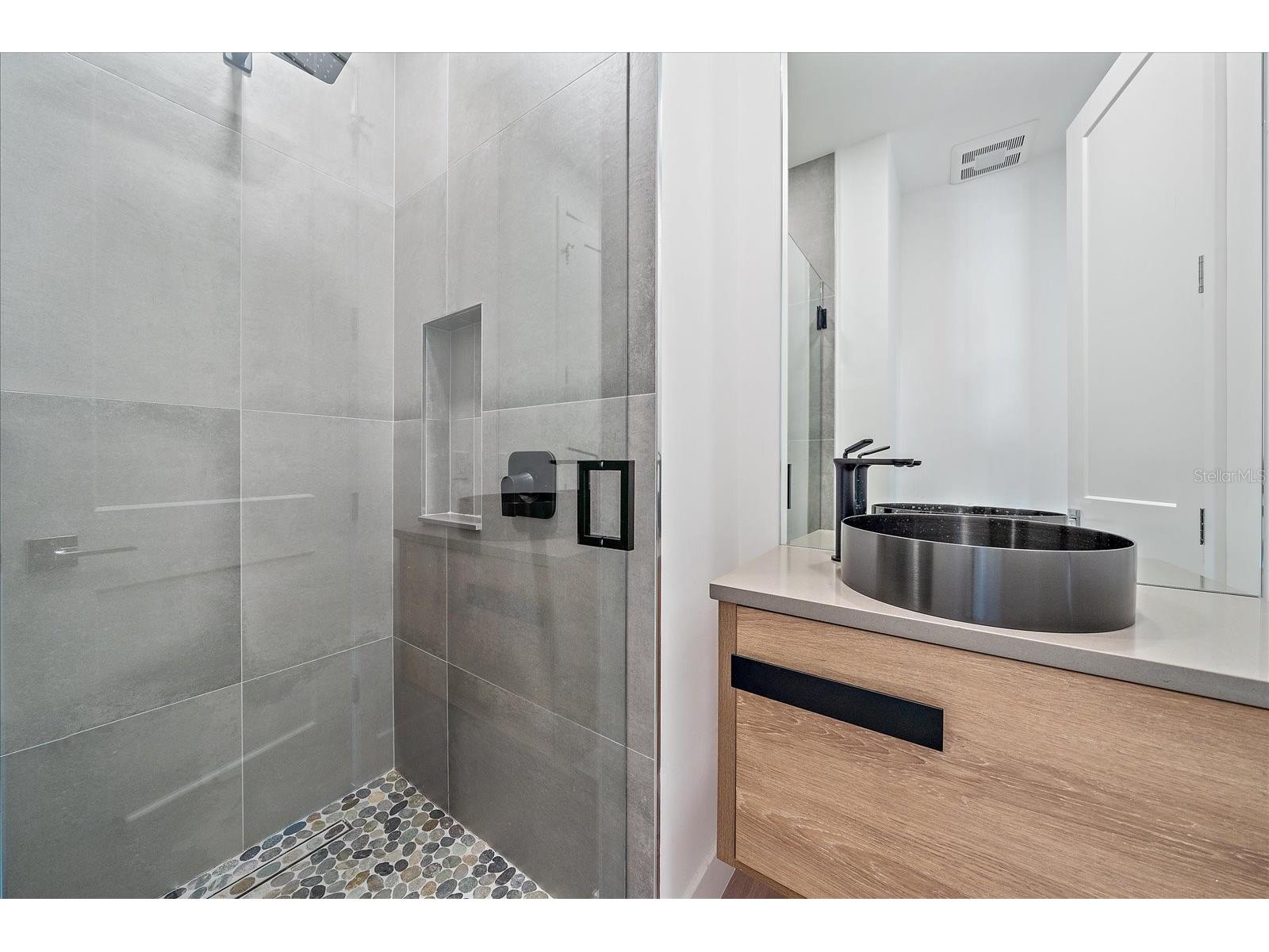 1720 Alderman Street Sarasota FL 34236 A4629855 image48