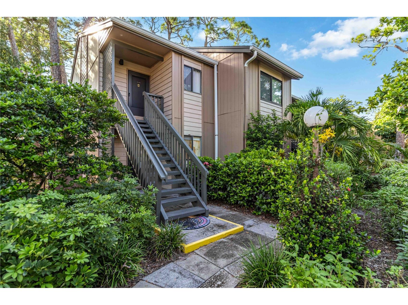 1720 Glenhouse Drive #325 Sarasota FL 34231 A4665429 image1