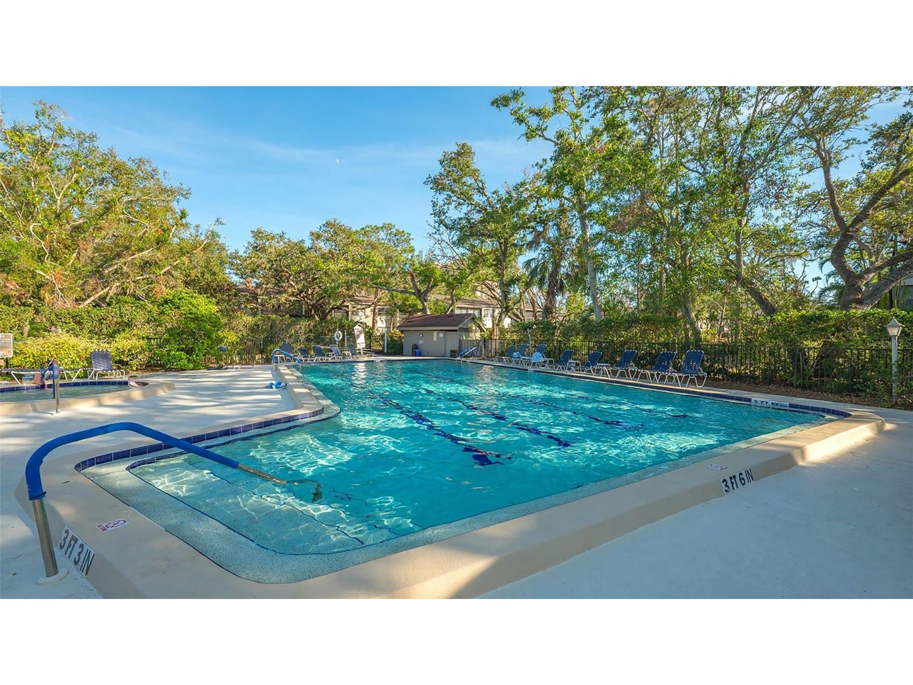 1720 Glenhouse Drive #326 Sarasota FL 34231 A4691697 image37