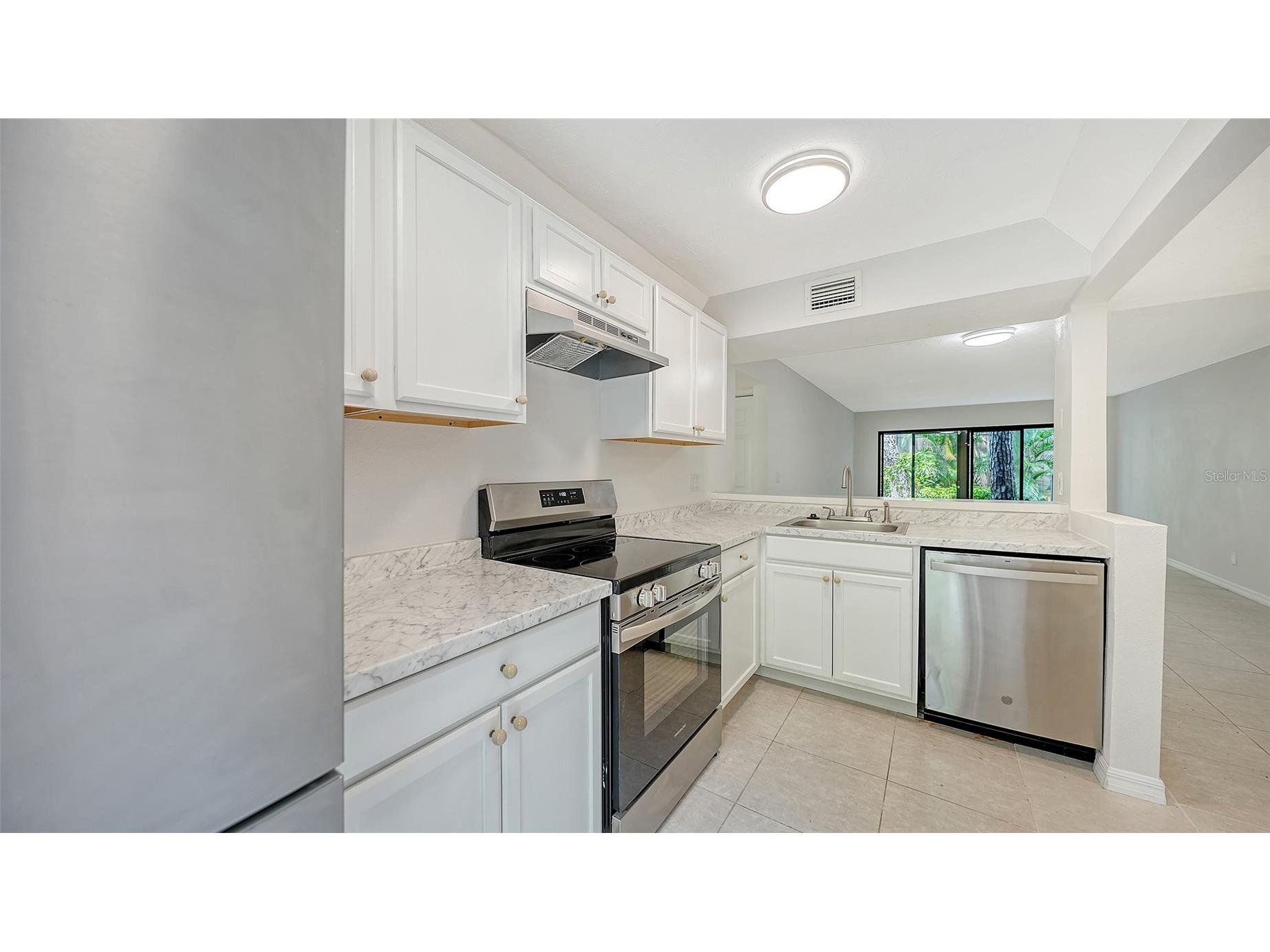 1720 Glenhouse Drive #326 Sarasota FL 34231 A4691697 image5