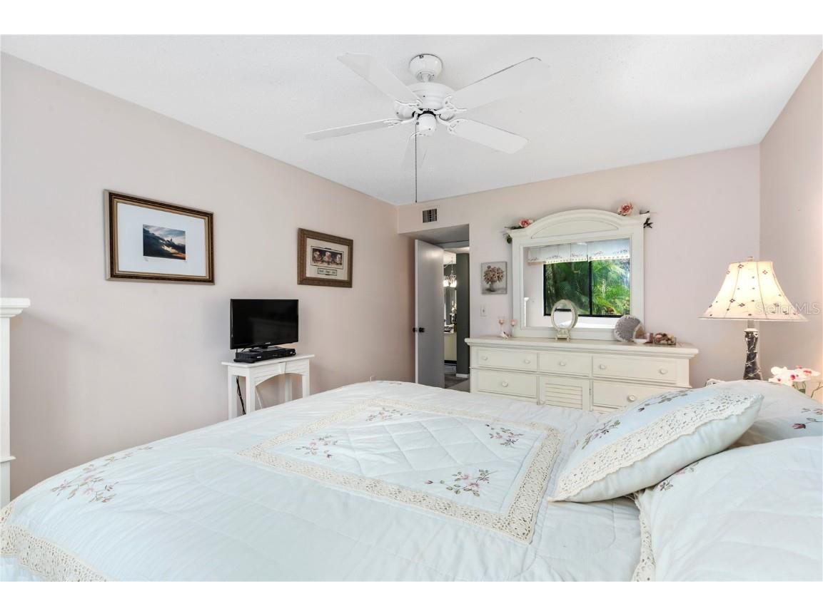 1720 Glenhouse Drive #330 Sarasota FL 34231 - SARASOTA BAY A4667363 image13