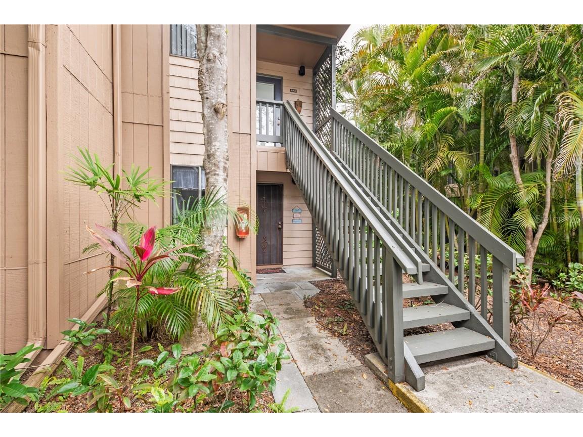 1720 Glenhouse Drive #330 Sarasota FL 34231 - SARASOTA BAY A4667363 image3