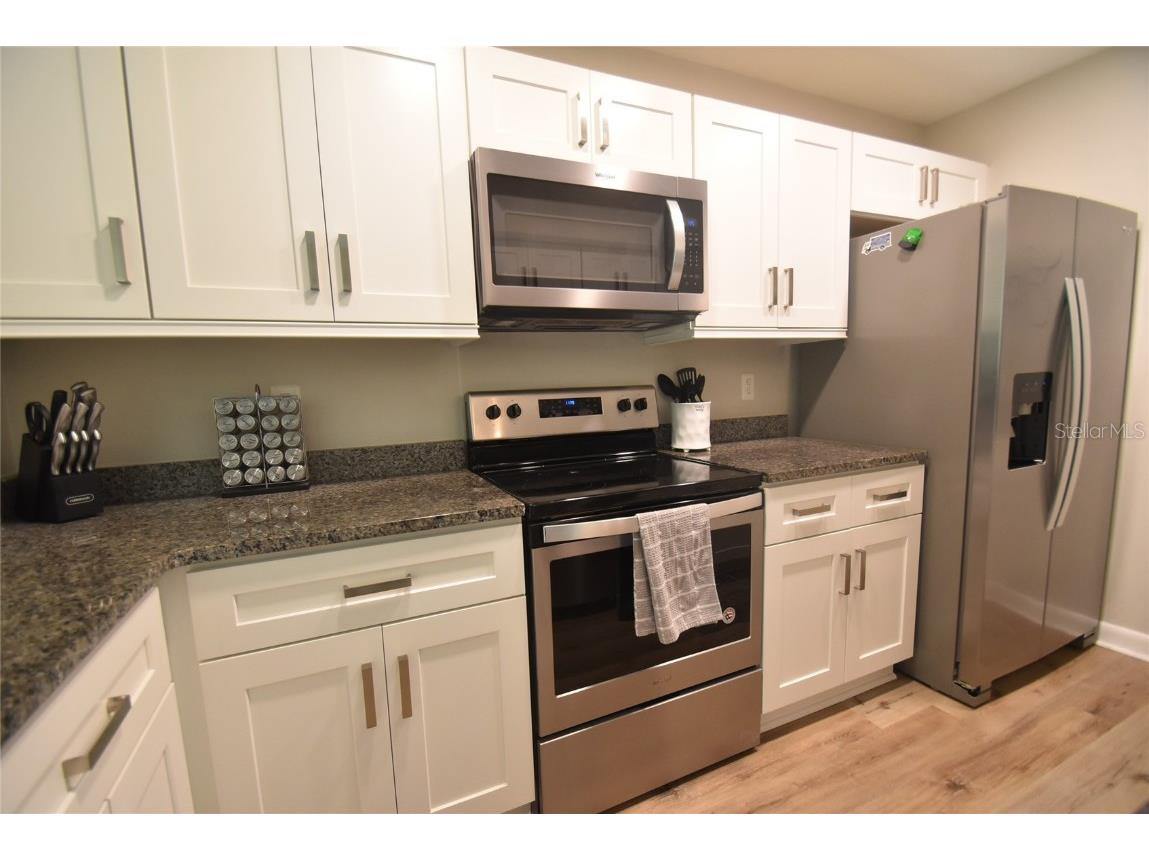 1720 Glenhouse Drive #GL427 Sarasota FL 34231 - SARASOTA BAY A4616550 image2