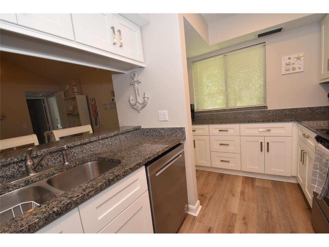 1720 Glenhouse Drive #GL427 Sarasota FL 34231 - SARASOTA BAY A4616550 image4