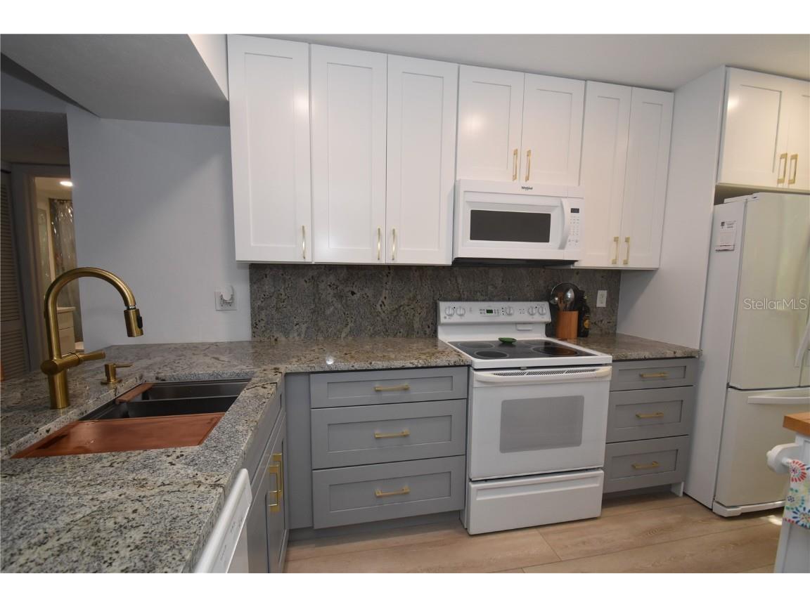 1720 Glenhouse Drive #GL429 Sarasota FL 34231 A4610522 image7