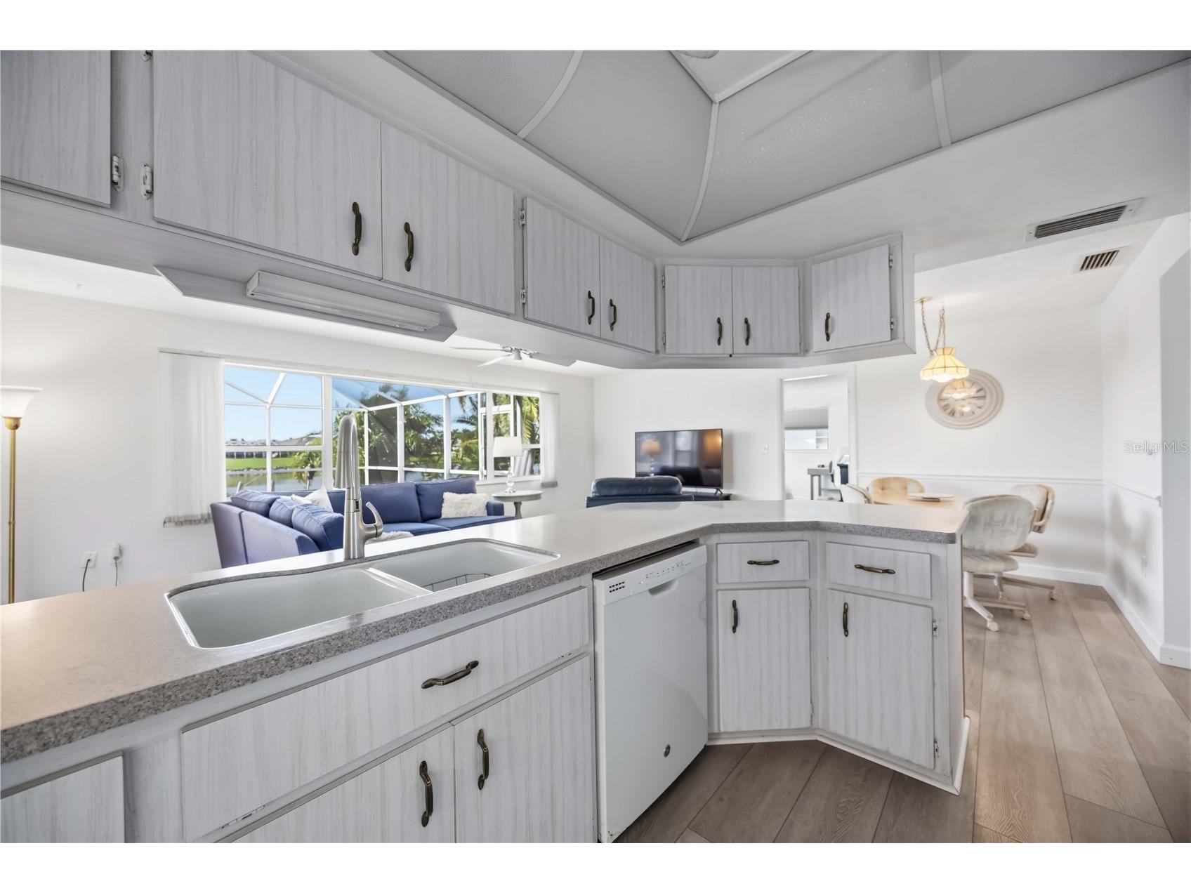 1720 Sklar Court Venice FL 34293 N6143335 image13