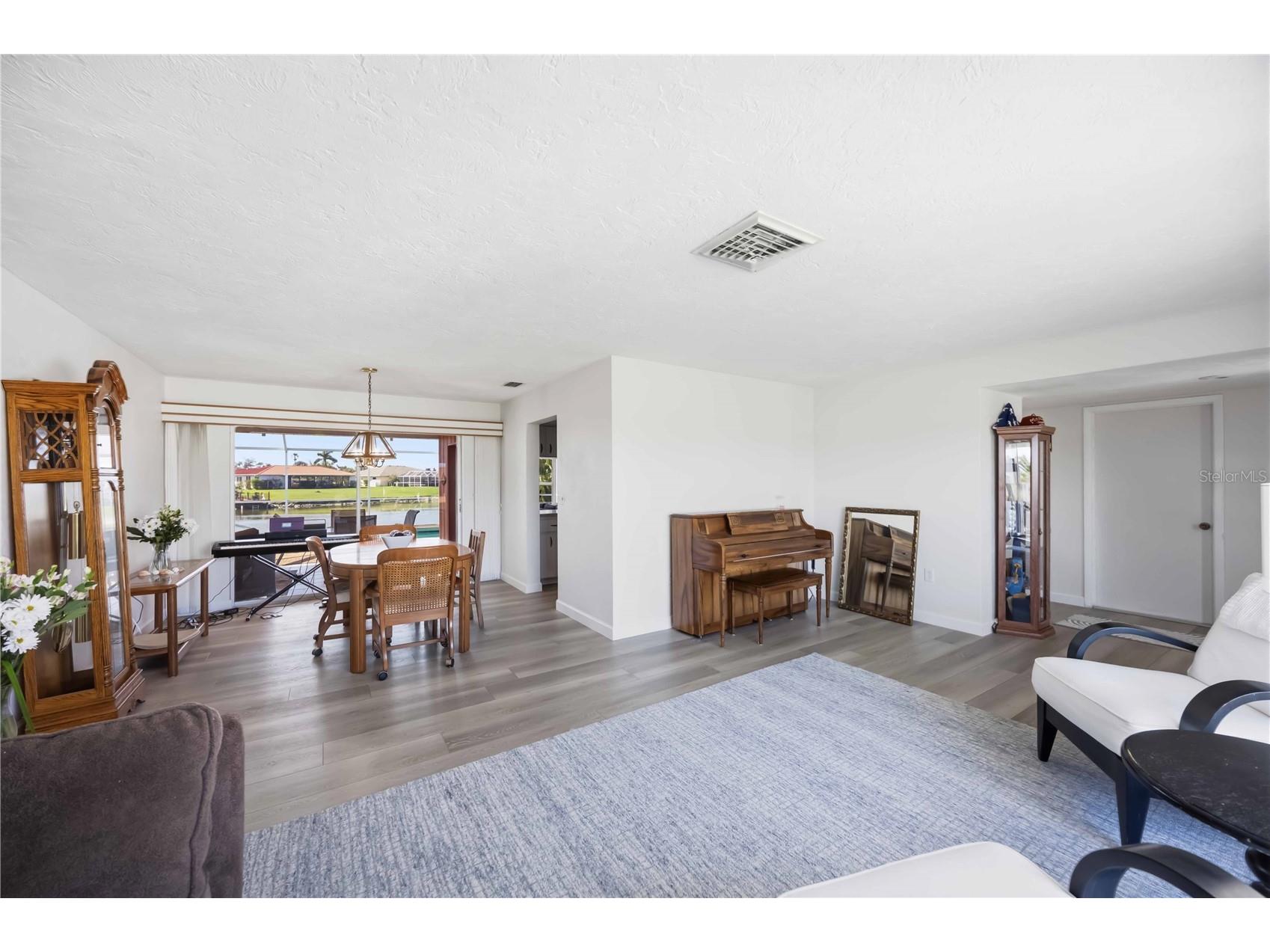 1720 Sklar Court Venice FL 34293 N6143335 image7
