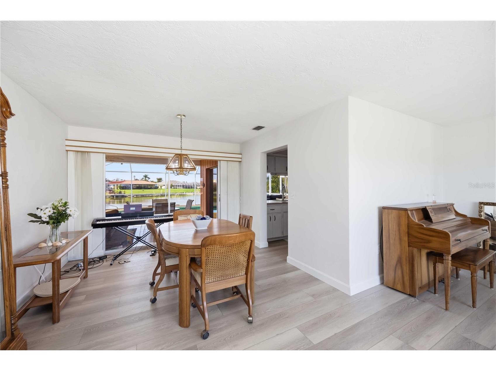 1720 Sklar Court Venice FL 34293 N6143335 image9