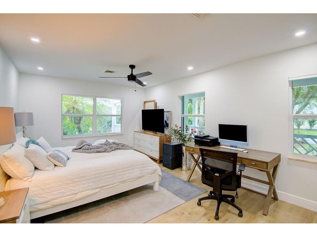 1720 Spring Creek Drive Sarasota FL 34239 - CURRINS LAKEVIEW A4653454 image26