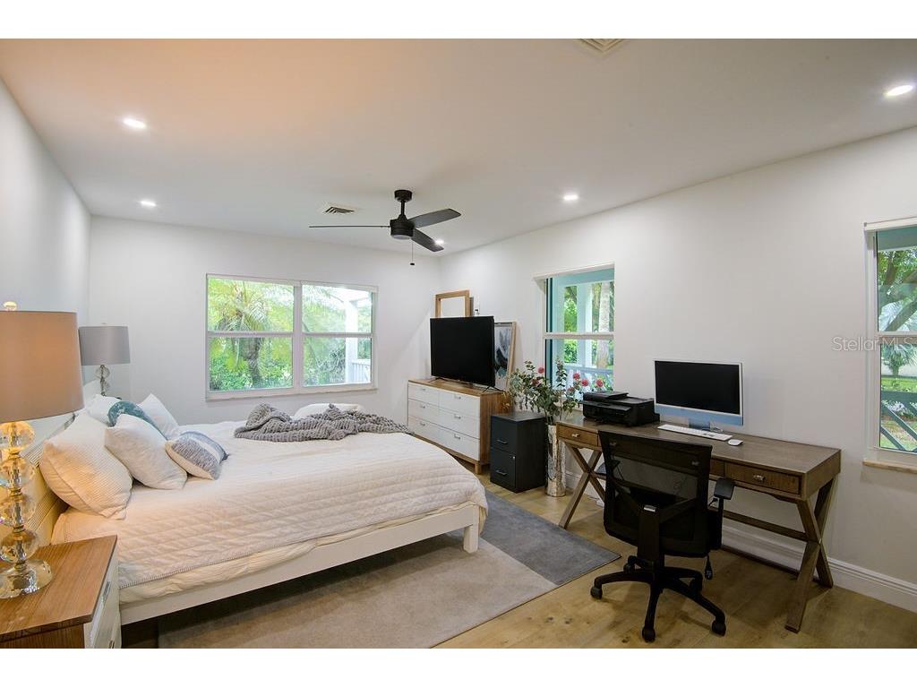 1720 Spring Creek Drive Sarasota FL 34239 - CURRINS LAKEVIEW A4653454 image30