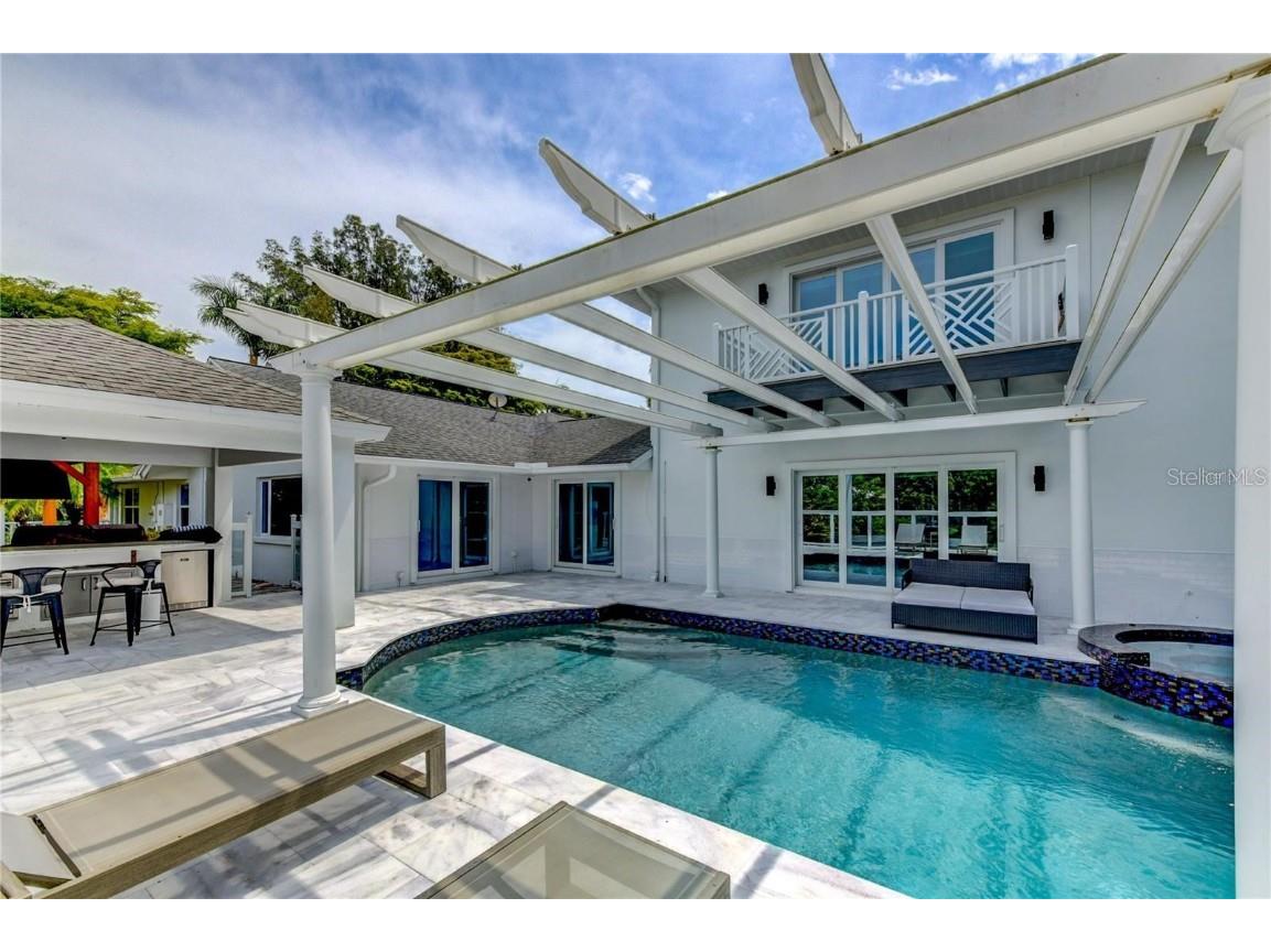 1720 Spring Creek Drive Sarasota FL 34239 - CURRINS LAKEVIEW A4653454 image4