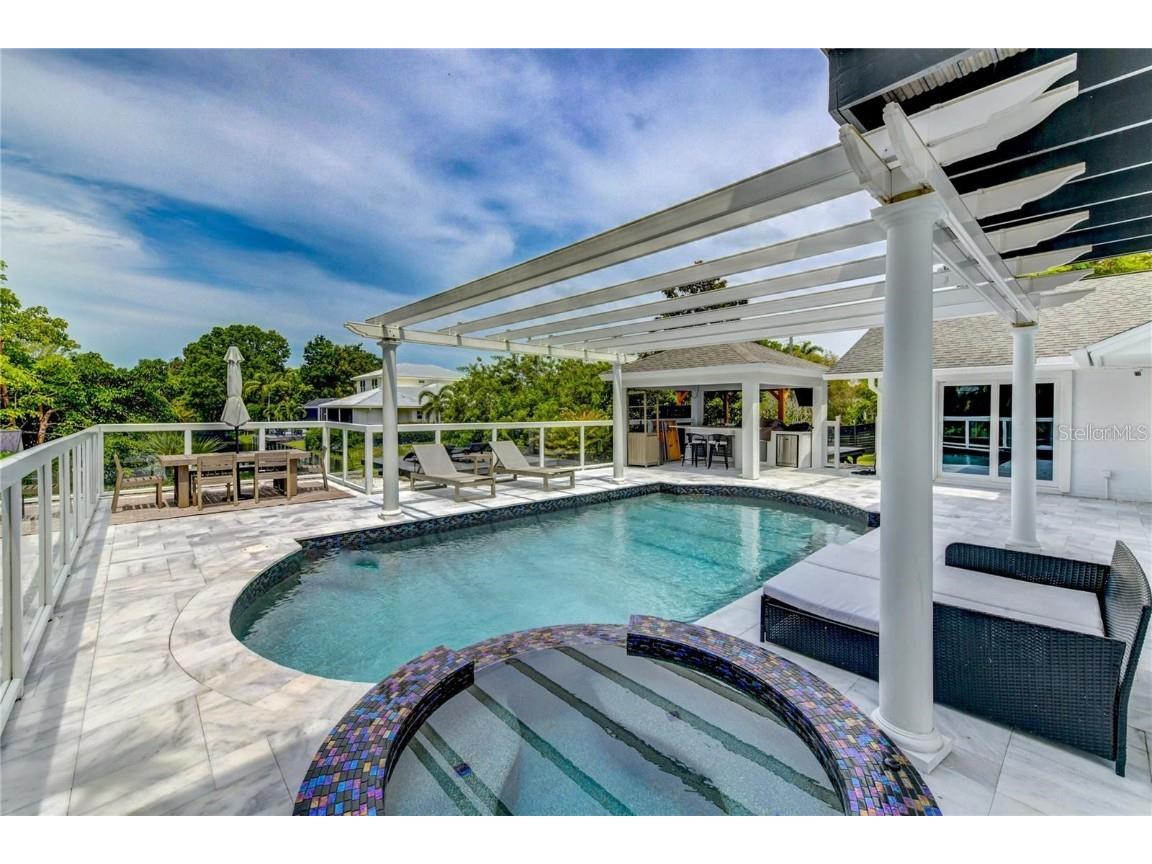 1720 Spring Creek Drive Sarasota FL 34239 - CURRINS LAKEVIEW A4653454 image5