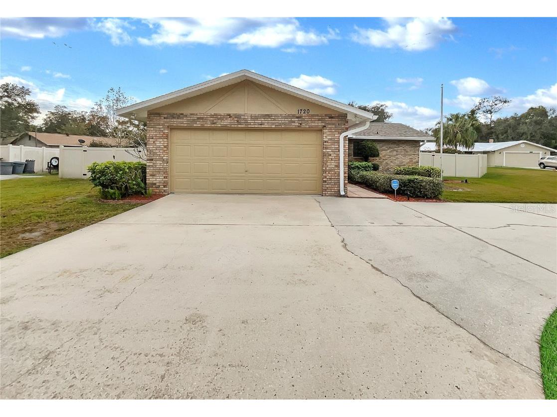 1720 Woodside Court Kissimmee FL 34744 O6055239 image1