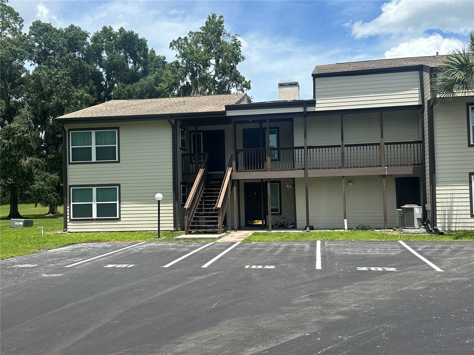 17202 Sandalwood Drive #202 Wildwood FL 34785 G5113363 image1