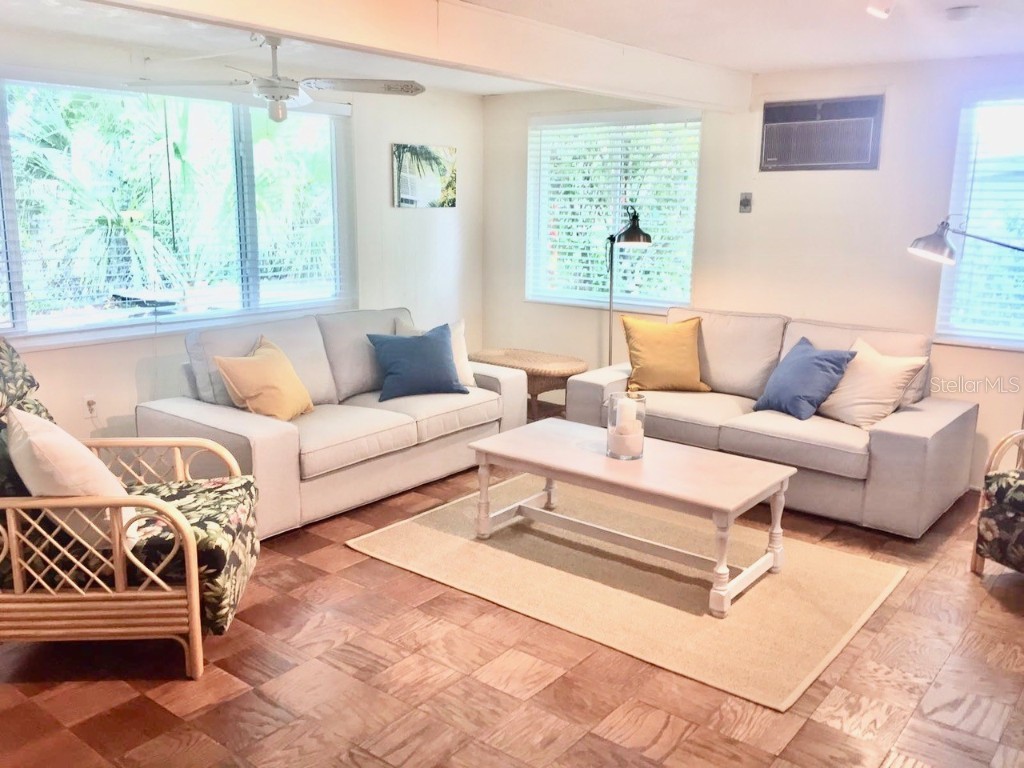 1721 Birchwood Street Sarasota FL 34231 A4669540 image10