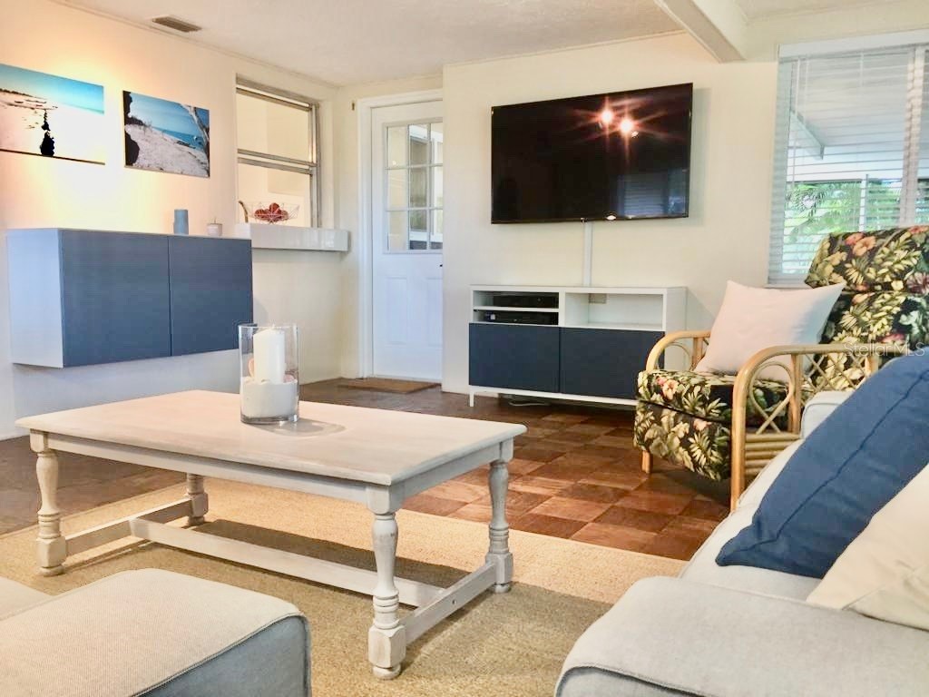 1721 Birchwood Street Sarasota FL 34231 A4669540 image11