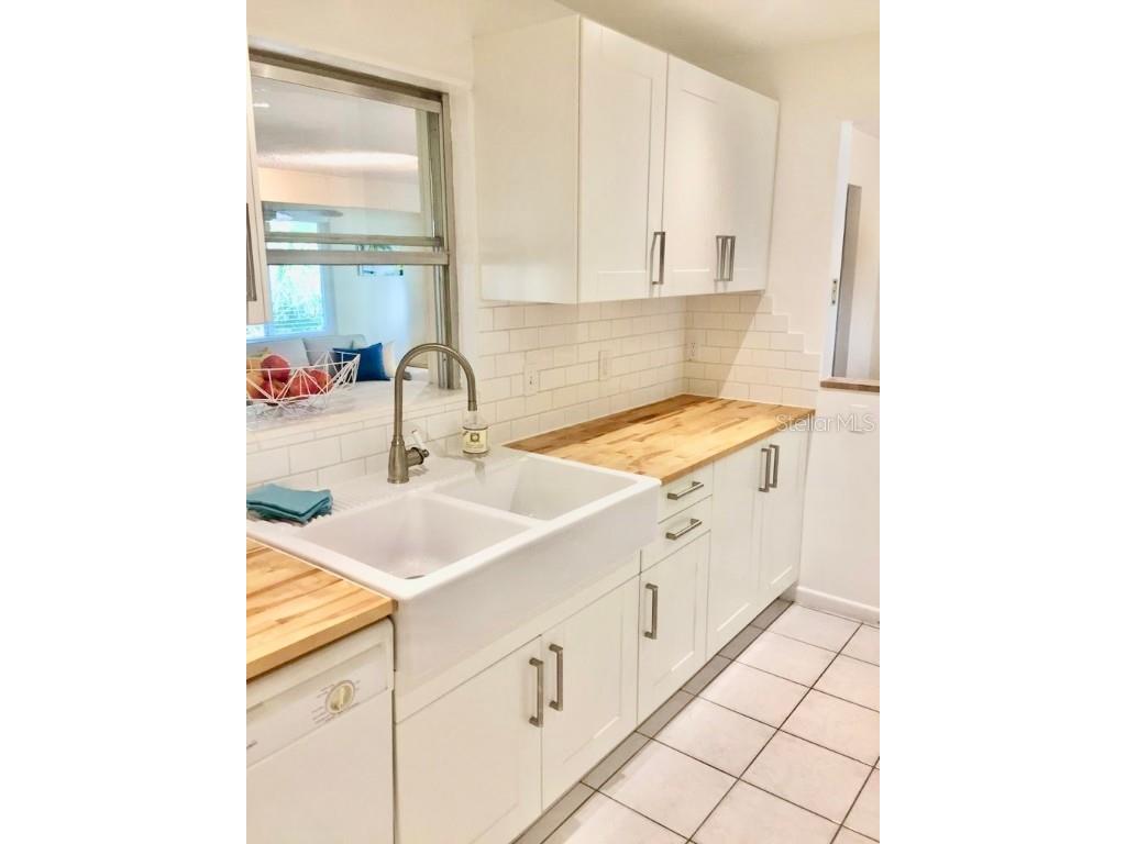 1721 Birchwood Street Sarasota FL 34231 A4669540 image14