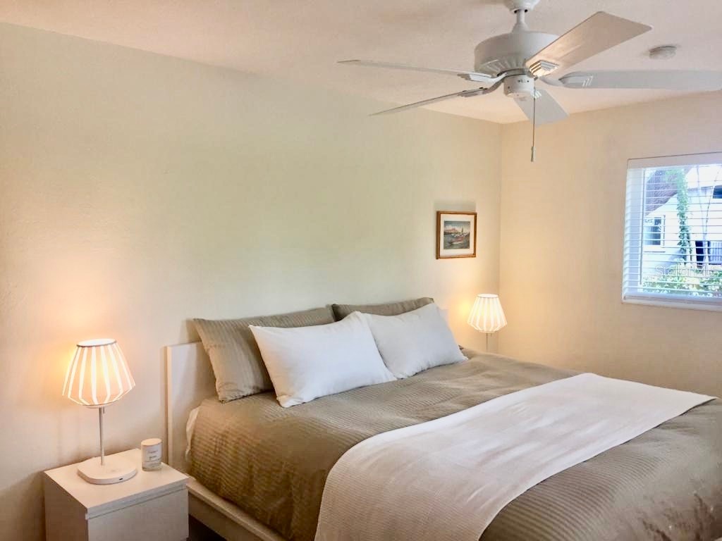 1721 Birchwood Street Sarasota FL 34231 A4669540 image16