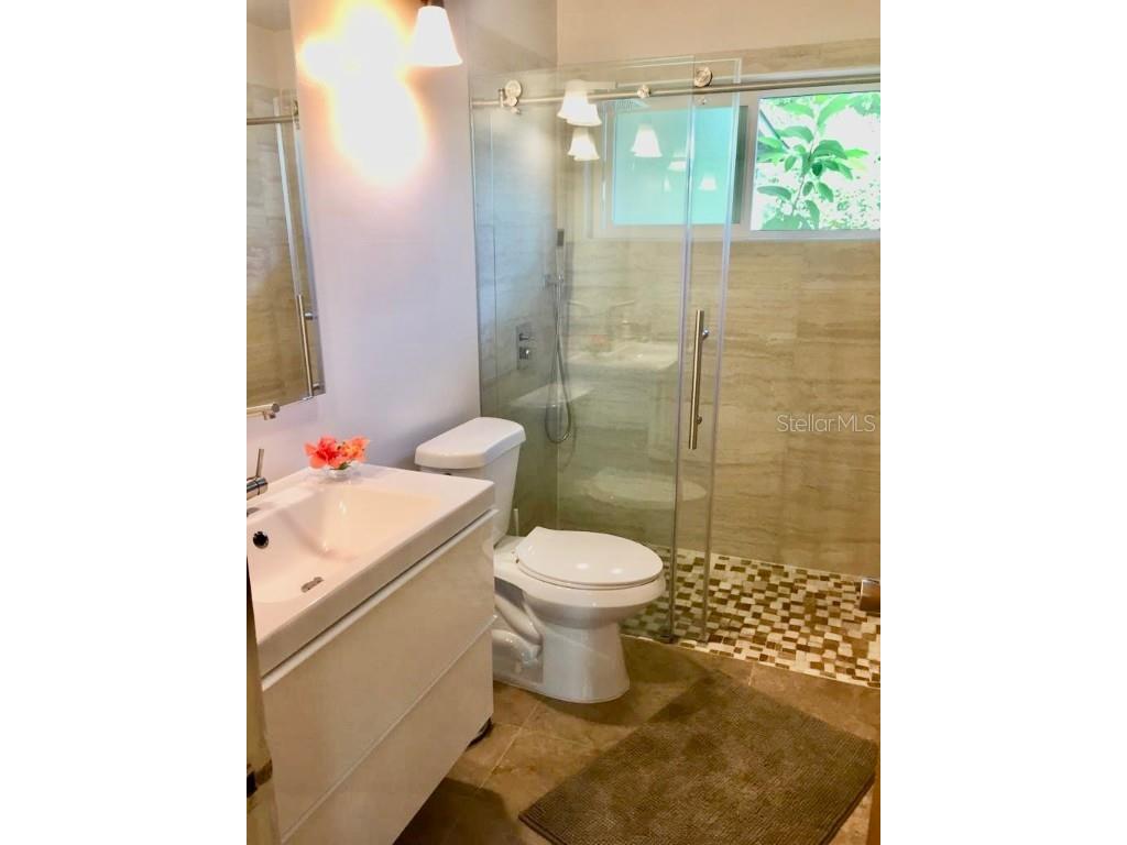 1721 Birchwood Street Sarasota FL 34231 A4669540 image17