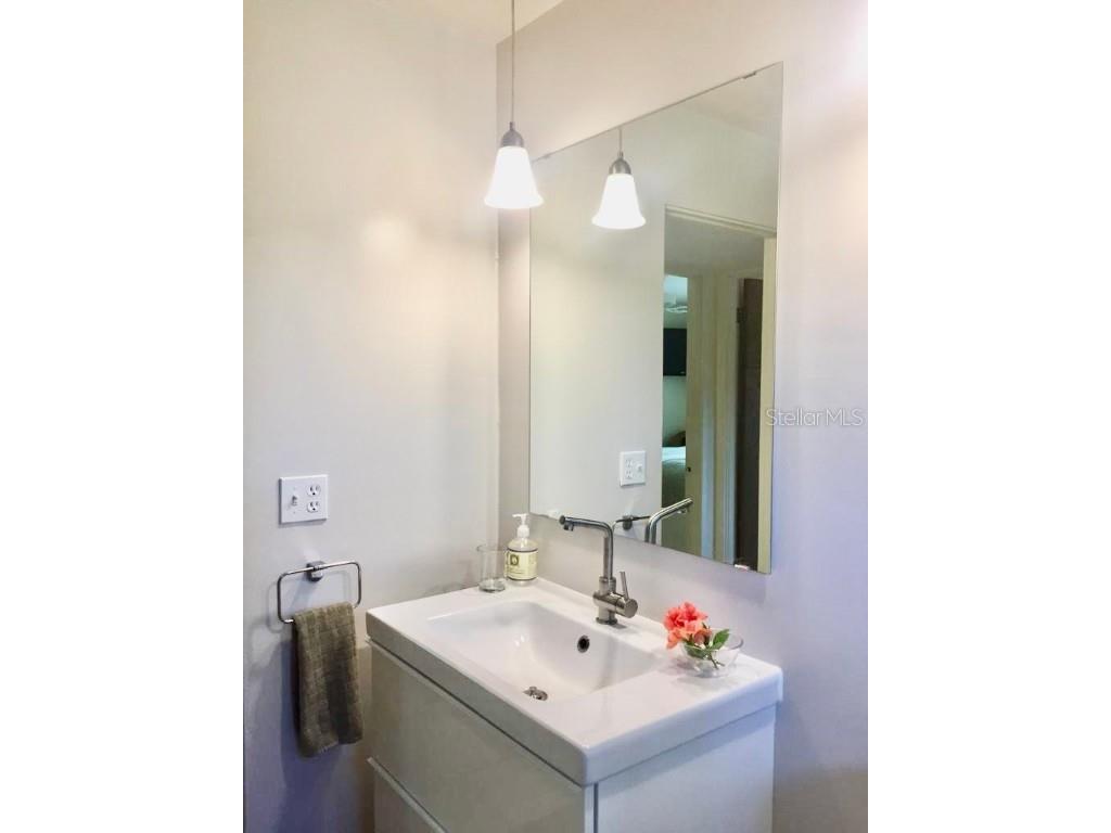 1721 Birchwood Street Sarasota FL 34231 A4669540 image18